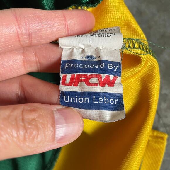 Vintage Nike Team Union Made USA Letter P Jersey Medium Green Yellow UFCW Labor - Picture 8 of 12